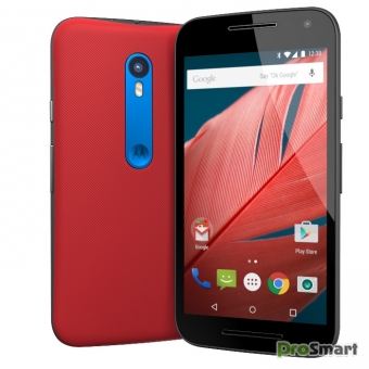 Moto G (2015) погружается в воду